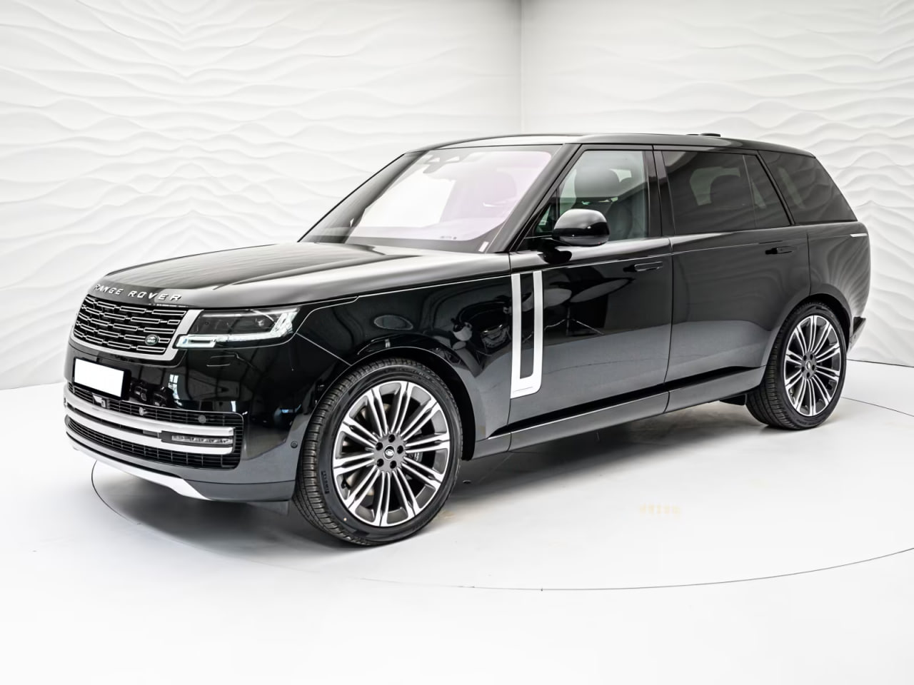 Land Rover Range Rover P530 LWB