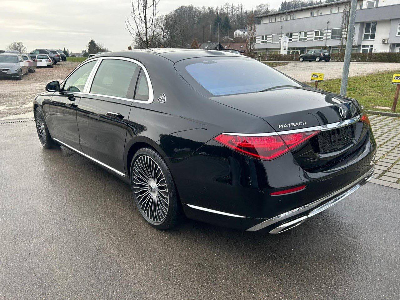 Mercedes-Benz S580 Maybach 