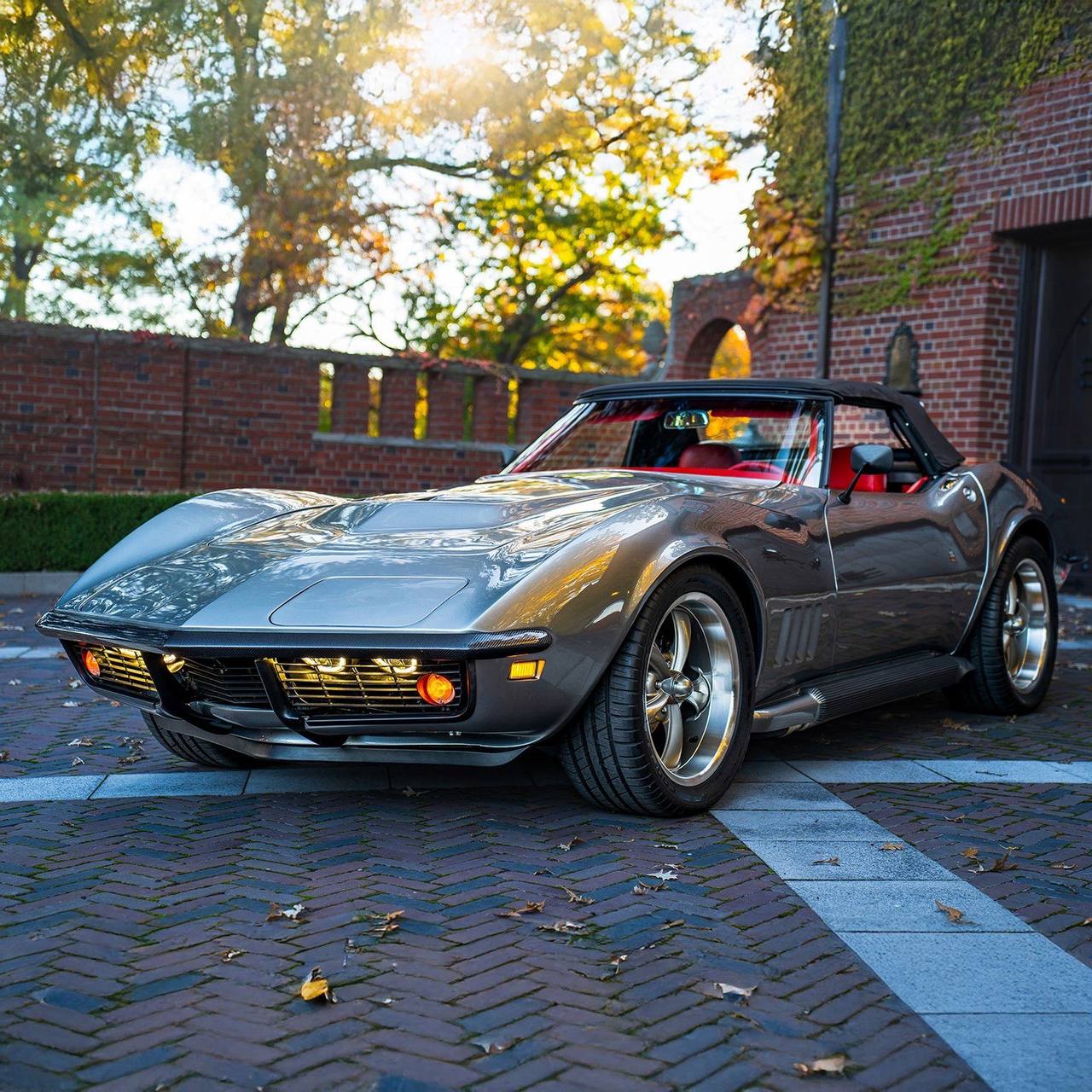 Легенда на колесах: История Chevrolet Corvette 