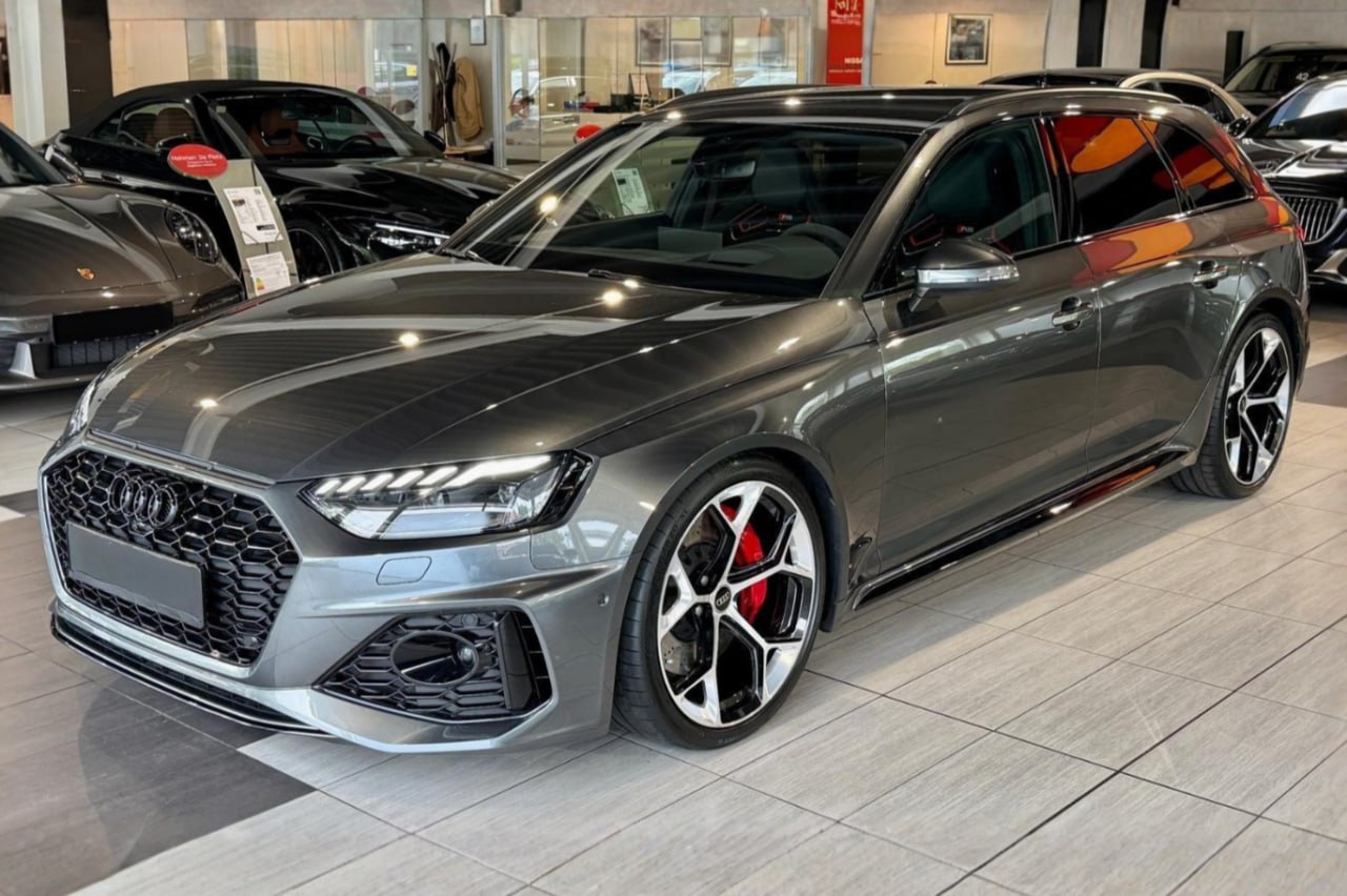 Audi RS4 Competition