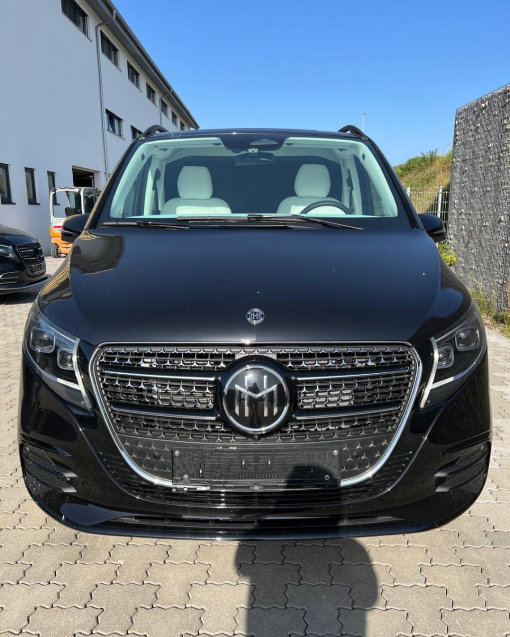 Погрузка Mercedes-Benz V300d Maybach из Европы!