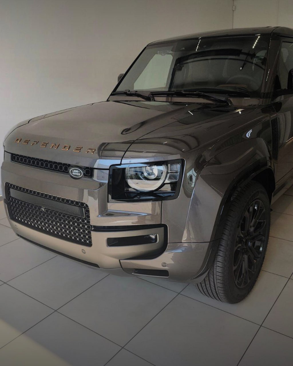 Land Rover Defender Octa