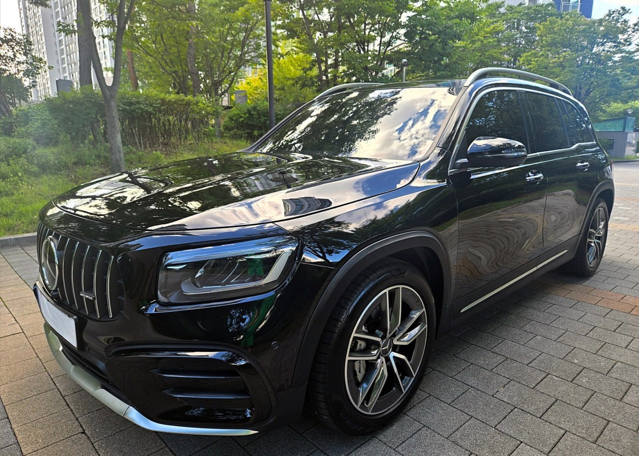 Mercedes-Benz AMG GLB35