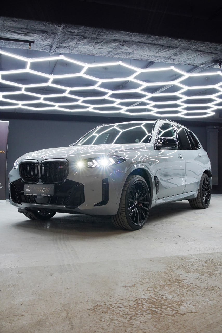 Компания SGM Auto Group привезла в Самару для свободной продажи невероятный автомобиль - BMW X5 M60i 