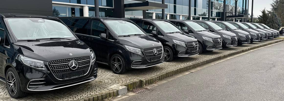 В наличии 8 автомобилей, Mercedes-Benz V300d 4matic по приятой цене, в Европе.