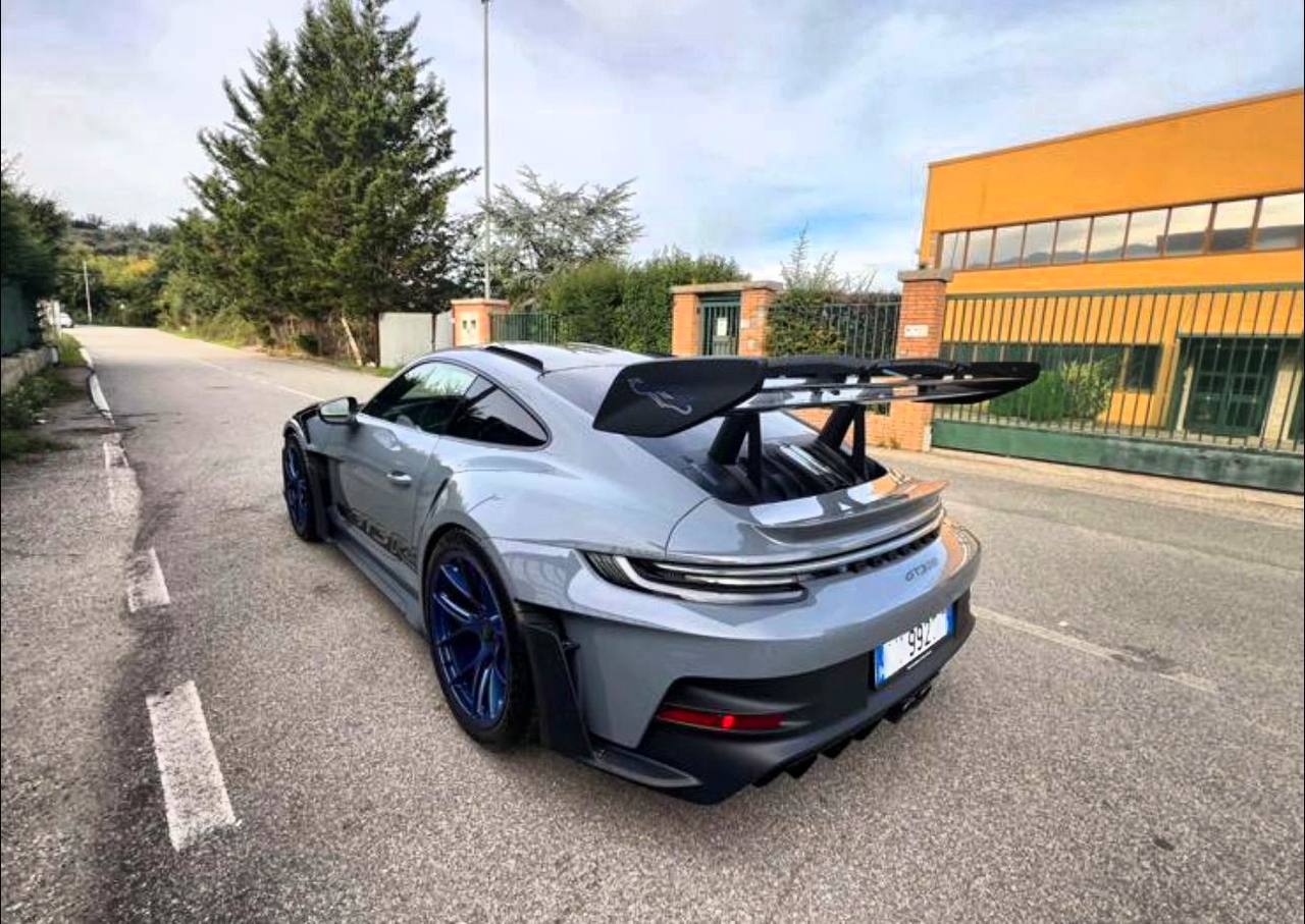 Porsche 911 GT3 RS  Weissach