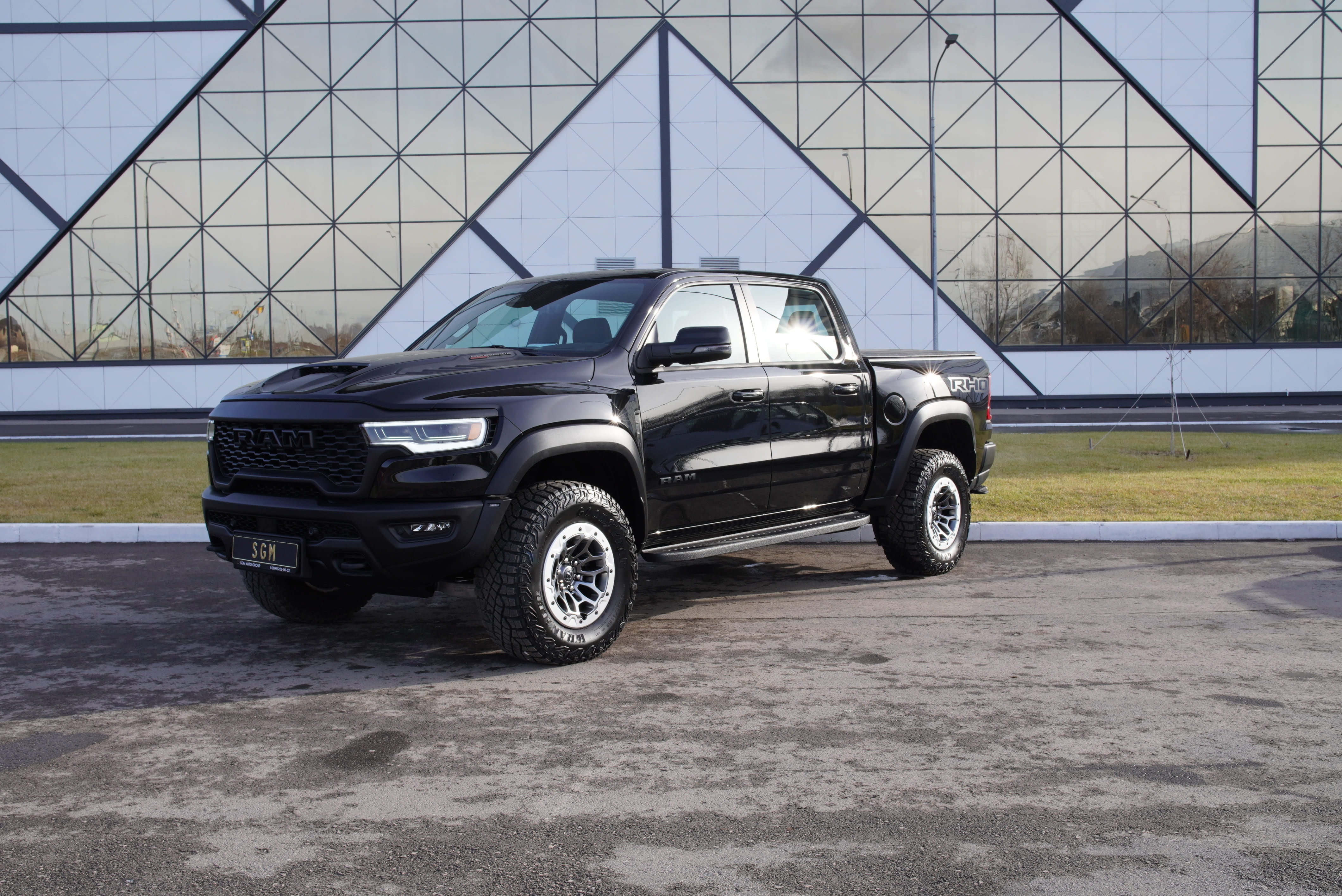 RAM 1500 RHO (Черный) 2025, русский язык, обогревы